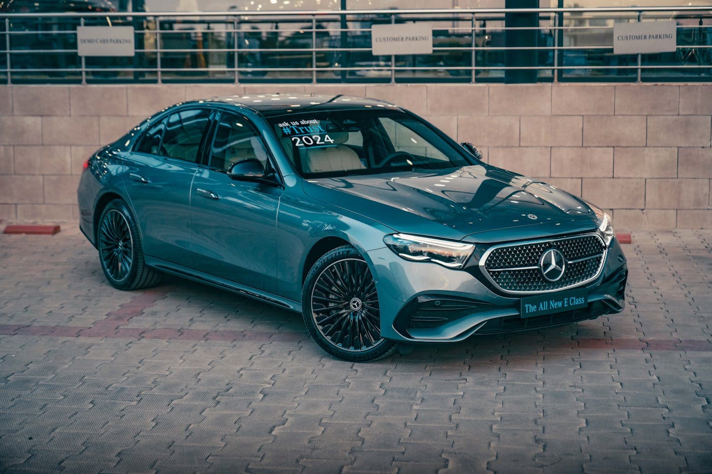 Mercedes-Benz S-Class — view 3