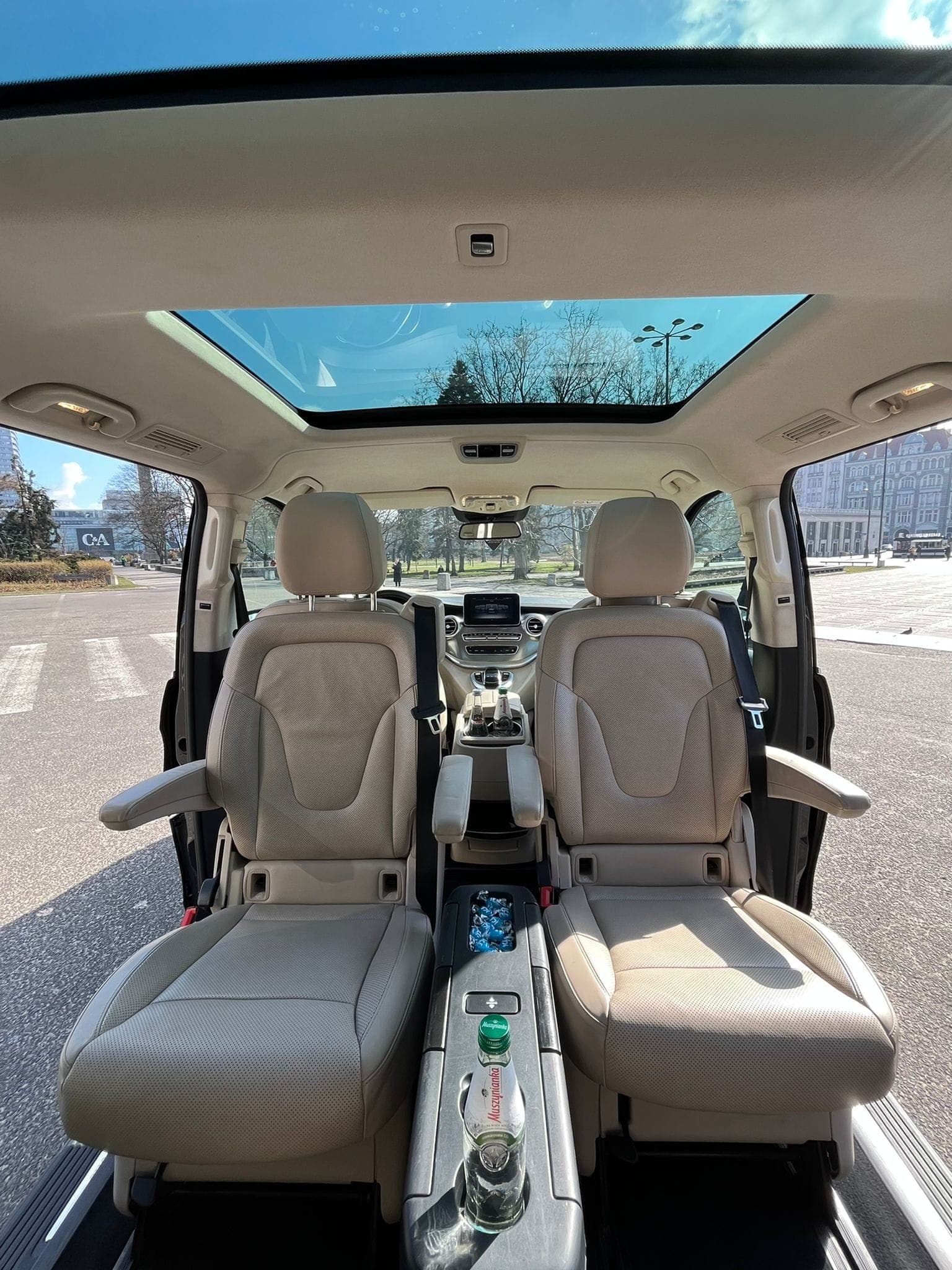 Mercedes V-Class VIP Senzati — view 3